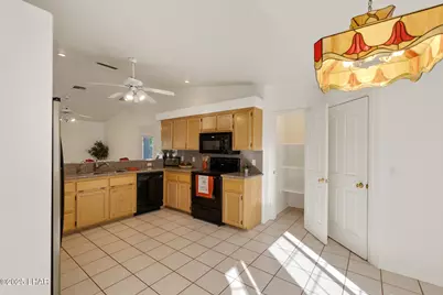 3555 Red Cloud Dr, Lake Havasu City, AZ 86406 - Photo 13