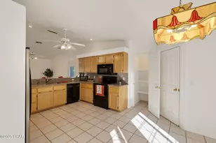 3555 Red Cloud Dr, Lake Havasu City, AZ 86406 - Photo 13