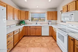 16722 S Lawton Rd, Yucca, AZ 86438 - Photo 35