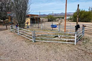 16722 S Lawton Rd, Yucca, AZ 86438 - Photo 11