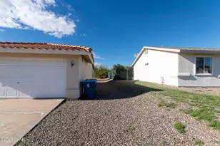 3275 Thunderhead Dr, Lake Havasu City, AZ 86406 - Photo 5