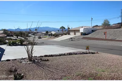 3656 Parkview Dr, Lake Havasu City, AZ 86406 - Photo 5