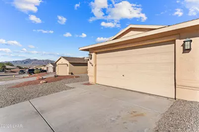 1974 E Folzman Dr, Lake Havasu City, AZ 86404 - Photo 3