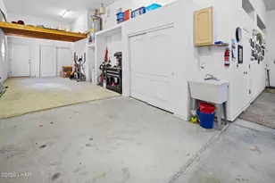 1802 Combat Dr, Lake Havasu City, AZ 86403 - Photo 33