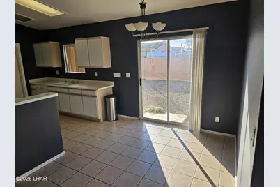 2068 Rainbow Ave N, Lake Havasu City, AZ 86403 - Photo 7