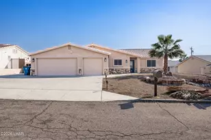 952 Rolling Hills Dr, Lake Havasu City, AZ 86406 - Photo 9