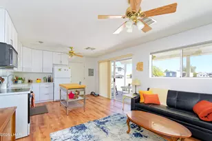 49576 Turquoise Avenue, Quartzsite, AZ 85346 - Photo 5