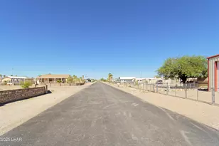 860 S Connor Ln, Quartzsite, AZ 85346 - Photo 25
