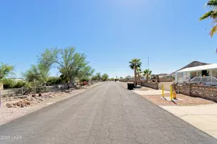 860 S Connor Ln, Quartzsite, AZ 85346 - Photo 23