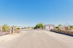 860 S Connor Ln, Quartzsite, AZ 85346 - Photo 25
