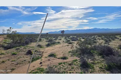 517 S Dale Evans Rd, Yucca, AZ 86438 - Photo 23