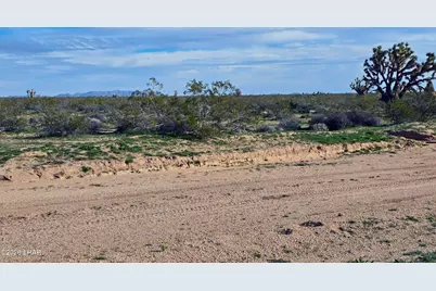 517 S Dale Evans Rd, Yucca, AZ 86438 - Photo 17