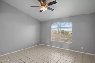 917 S Escuela Rd, Golden Valley, AZ 86413 - Photo 9