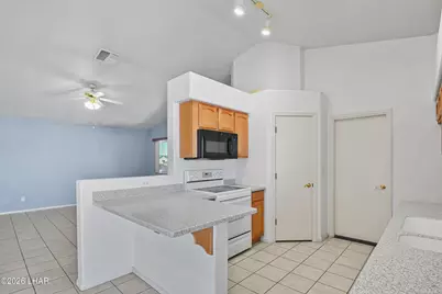 10106 N Concho Dr, Kingman, AZ 86401 - Photo 9