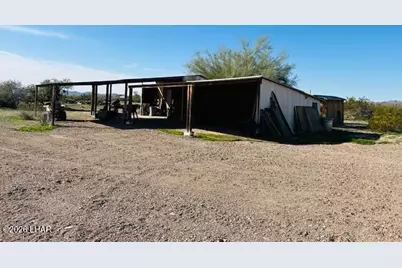 29525 Beer Barrel Ln, Bouse, AZ 85325 - Photo 21