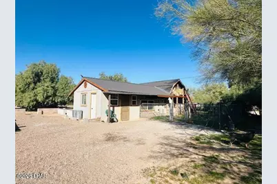 29525 Beer Barrel Ln, Bouse, AZ 85325 - Photo 23