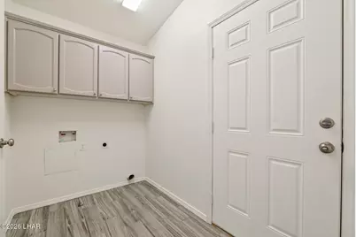 1406 Lakeside Dr, Bullhead City, AZ 86442 - Photo 11