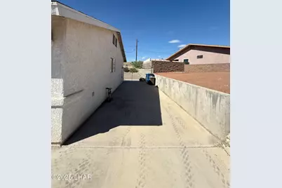 2341 Rainbow Ave N, Lake Havasu City, AZ 86403 - Photo 3