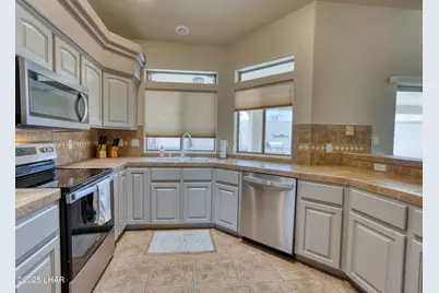 3000 Mirage Dr, Lake Havasu City, AZ 86404 - Photo 9