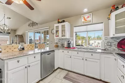 2745 Papeete Dr, Lake Havasu City, AZ 86404 - Photo 15