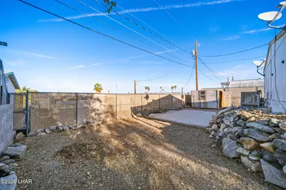 2725 Honeybear Dr, Lake Havasu City, AZ 86404 - Photo 35