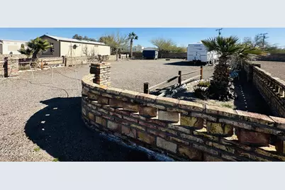 200 N Moon Mountain Ave #29, Quartzsite, AZ 85346 - Photo 3