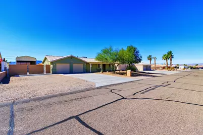 1930 Pima Dr N, Lake Havasu City, AZ 86403 - Photo 3