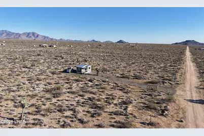 122 S Carrow Rd, Yucca, AZ 86438 - Photo 45