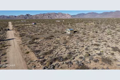 122 S Carrow Rd, Yucca, AZ 86438 - Photo 37