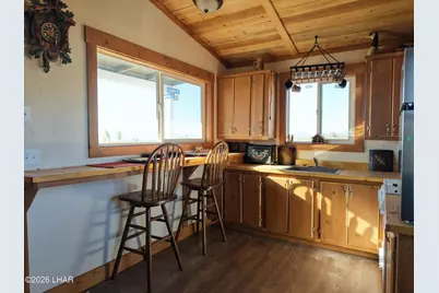 127 S Carrow Rd, Yucca, AZ 86438 - Photo 21