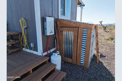 127 S Carrow Rd, Yucca, AZ 86438 - Photo 33