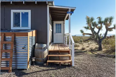 127 S Carrow Rd, Yucca, AZ 86438 - Photo 15