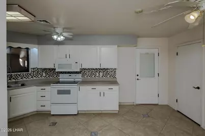 2480 Daytona Ave, Lake Havasu City, AZ 86403 - Photo 17