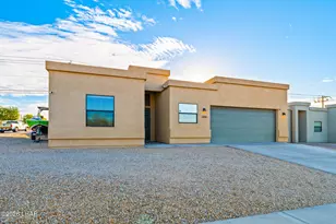 1302 Lobo Dr, Lake Havasu City, AZ 86406 - Photo 1