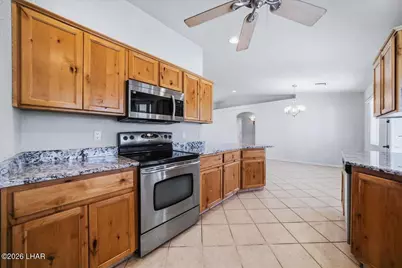 827 Canyon Dr, Lake Havasu City, AZ 86404 - Photo 13