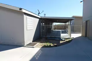 655 W Cowell St, Quartzsite, AZ 85346 - Photo 5