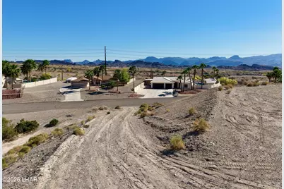 2001 Martinique Dr, Lake Havasu City, AZ 86406 - Photo 7