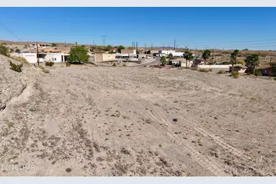 2001 Martinique Dr, Lake Havasu City, AZ 86406 - Photo 9