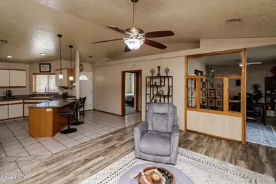 3283 Palmtree Dr, Lake Havasu City, AZ 86404 - Photo 11