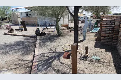 565 S Adobe Ln, Quartzsite, AZ 85346 - Photo 9