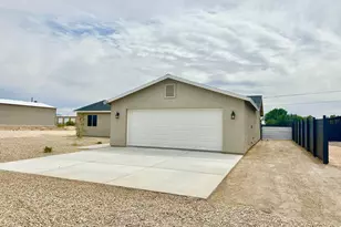 4916 Monarch Dr, Golden Shores, AZ 86436 - Photo 3