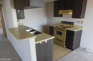 1835 Montana, Lake Havasu City, AZ 86403 - Photo 3