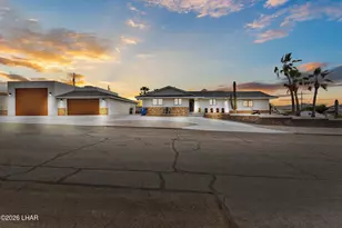 2060 Cabana Dr, Lake Havasu City, AZ 86404 - Photo 1