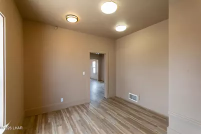 310 E Oak St, Kingman, AZ 86401 - Photo 17