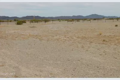42127 Harms Way, Salome, AZ 85348 - Photo 5