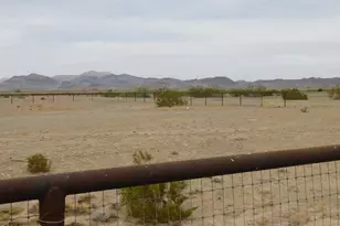 42127 Harms Wy, Salome, AZ 85348 - Photo 1