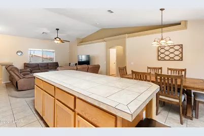 720 Desert View Dr, Lake Havasu City, AZ 86404 - Photo 27
