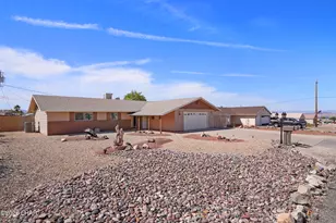 2420 Mandalay Dr, Lake Havasu City, AZ 86404 - Photo 3