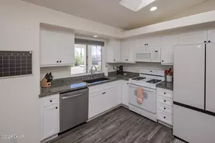 2174 Smoketree Ave N, Lake Havasu City, AZ 86403 - Photo 15