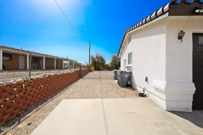 388 Coral Dr, Lake Havasu City, AZ 86403 - Photo 15